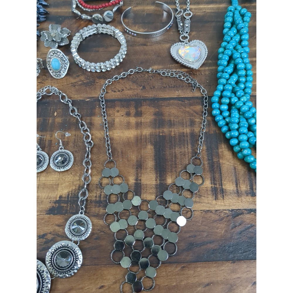 Lot Of Assorted Jewelry, Mostly Paparazzi, 23 Pieces rings, bracelets, necklaces - Picture 3 of 9